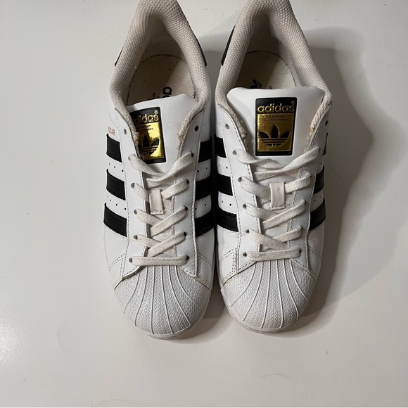 Adidas black and white superstar size 7.5 - Picture 4 of 16